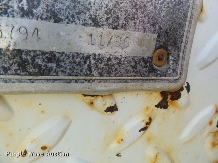 image for item DH7782 1997 John Deere 540B skidder with aerial bucket lift