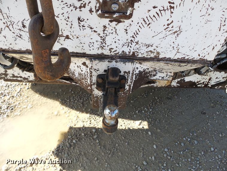 image for item DH7782 1997 John Deere 540B skidder with aerial bucket lift