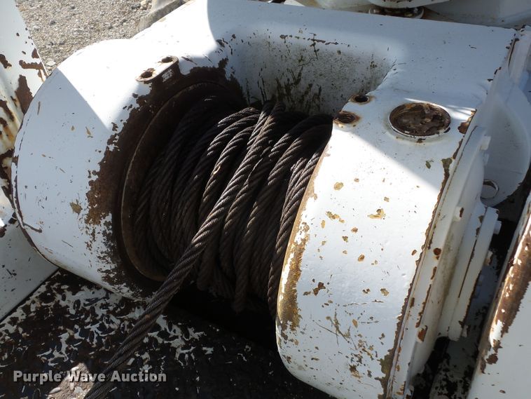 image for item DH7782 1997 John Deere 540B skidder with aerial bucket lift