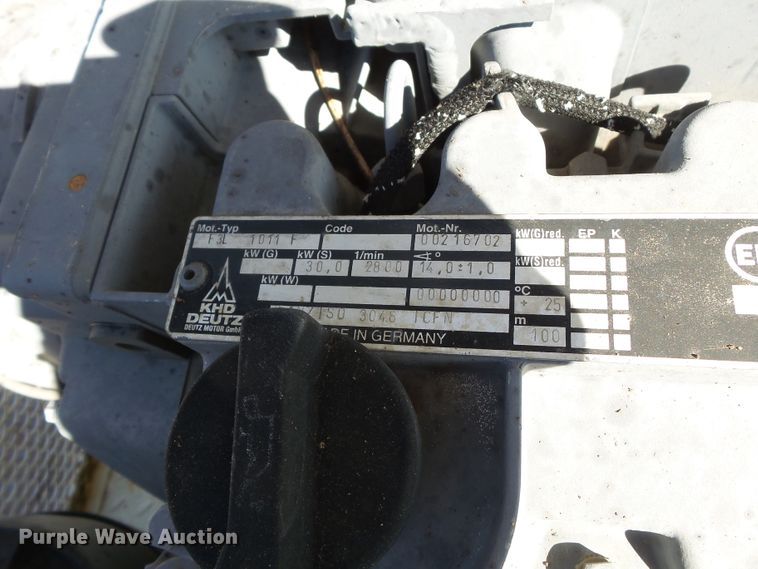 image for item DH7782 1997 John Deere 540B skidder with aerial bucket lift