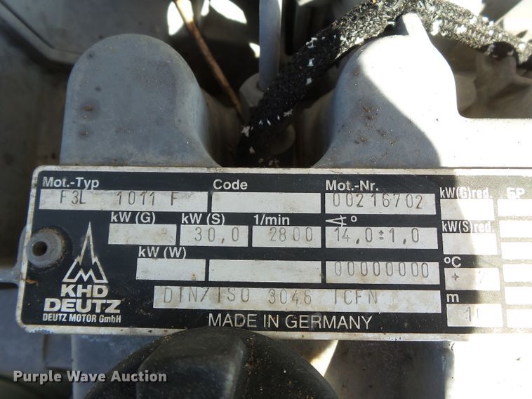 image for item DH7782 1997 John Deere 540B skidder with aerial bucket lift