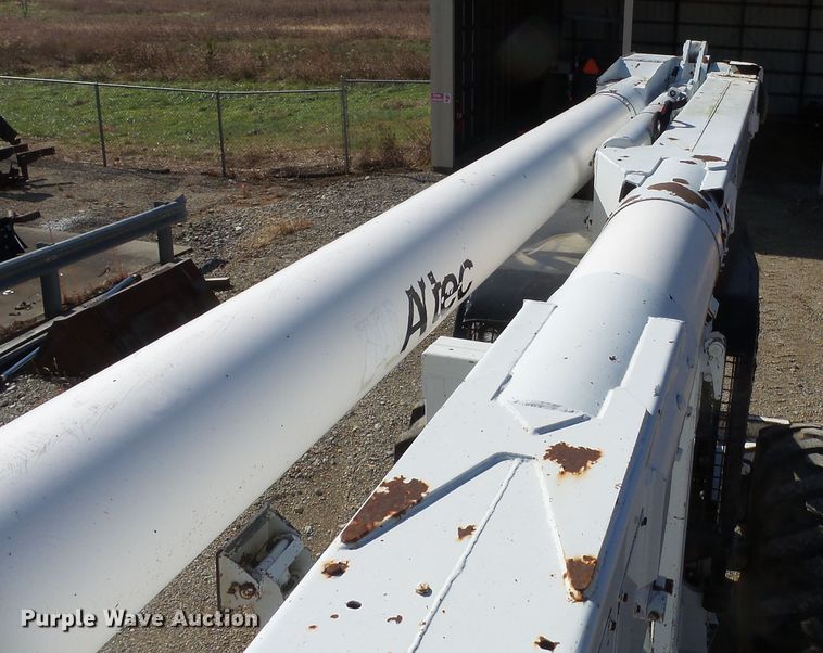 image for item DH7782 1997 John Deere 540B skidder with aerial bucket lift