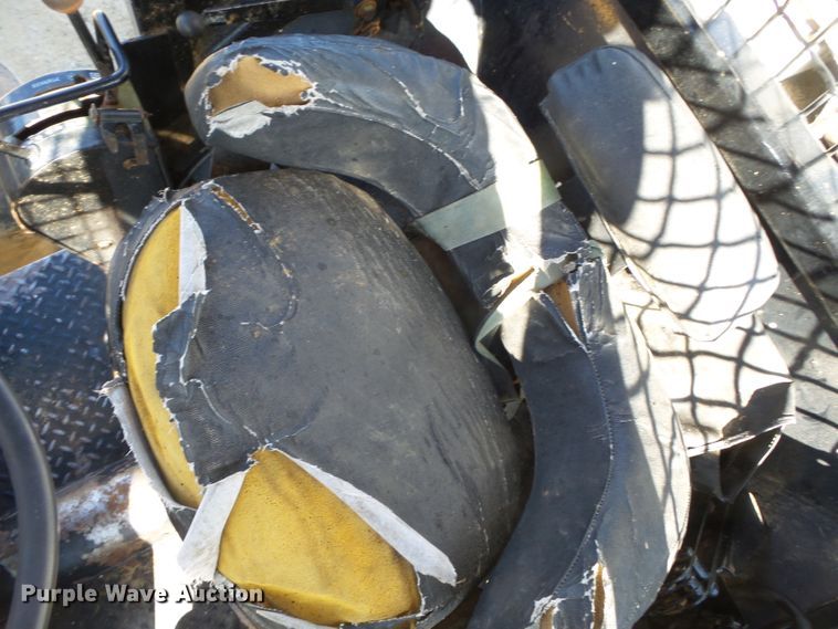 image for item DH7782 1997 John Deere 540B skidder with aerial bucket lift