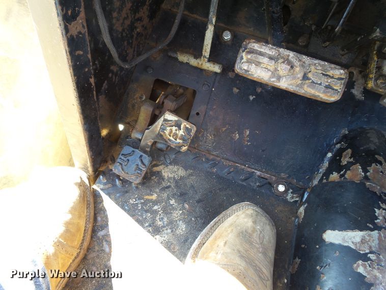 image for item DH7782 1997 John Deere 540B skidder with aerial bucket lift