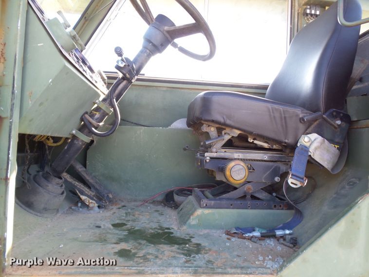 image for item DH7785 1989 P & H HSHMC-25 crane