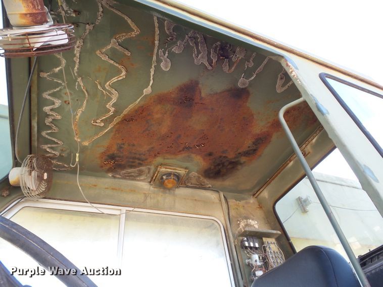 image for item DH7785 1989 P & H HSHMC-25 crane