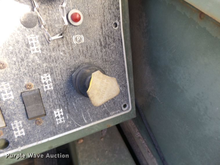 image for item DH7785 1989 P & H HSHMC-25 crane