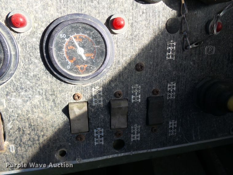 image for item DH7785 1989 P & H HSHMC-25 crane