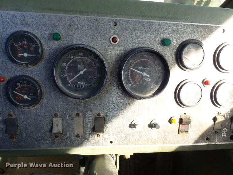 image for item DH7785 1989 P & H HSHMC-25 crane