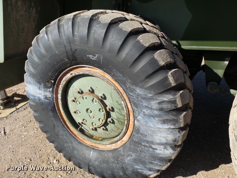 image for item DH7785 1989 P & H HSHMC-25 crane