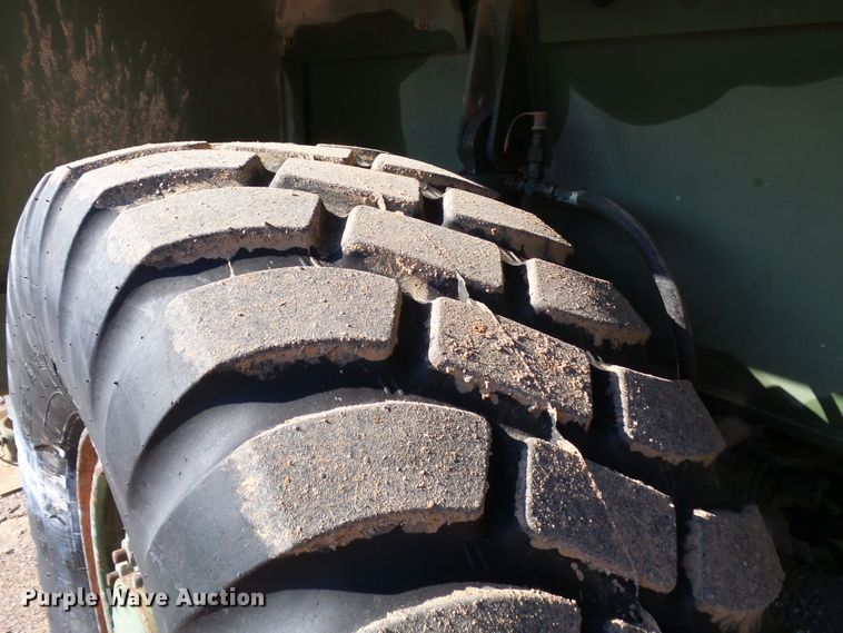 image for item DH7785 1989 P & H HSHMC-25 crane