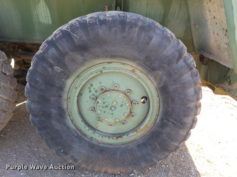 image for item DH7785 1989 P & H HSHMC-25 crane