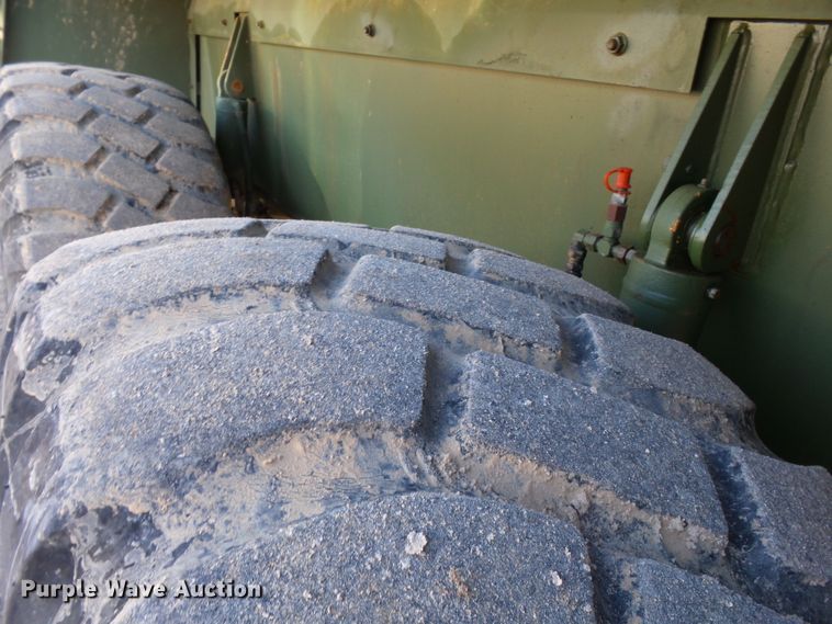 image for item DH7785 1989 P & H HSHMC-25 crane