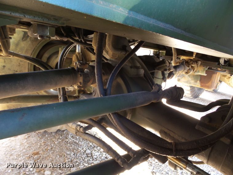 image for item DH7785 1989 P & H HSHMC-25 crane