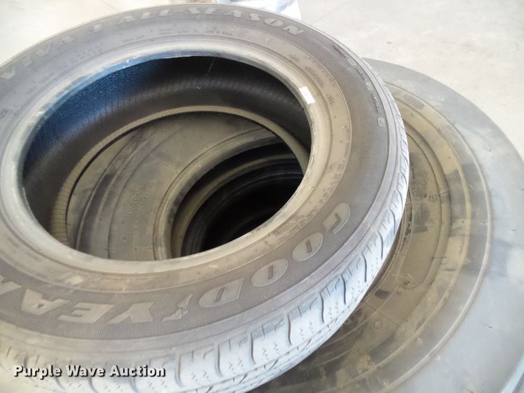 image for item DI0693 Tires and wheels