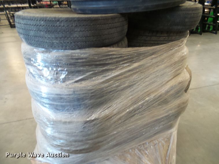 image for item DI0693 Tires and wheels