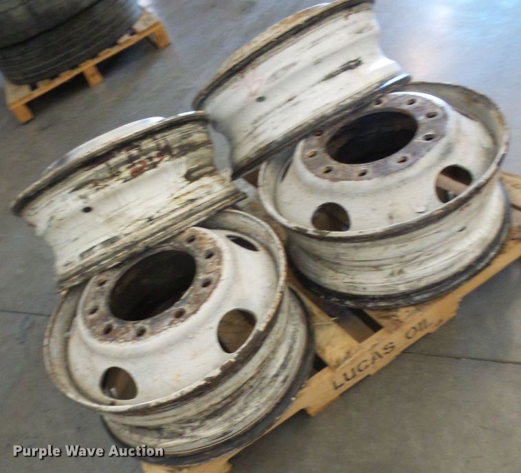 image for item DI0693 Tires and wheels