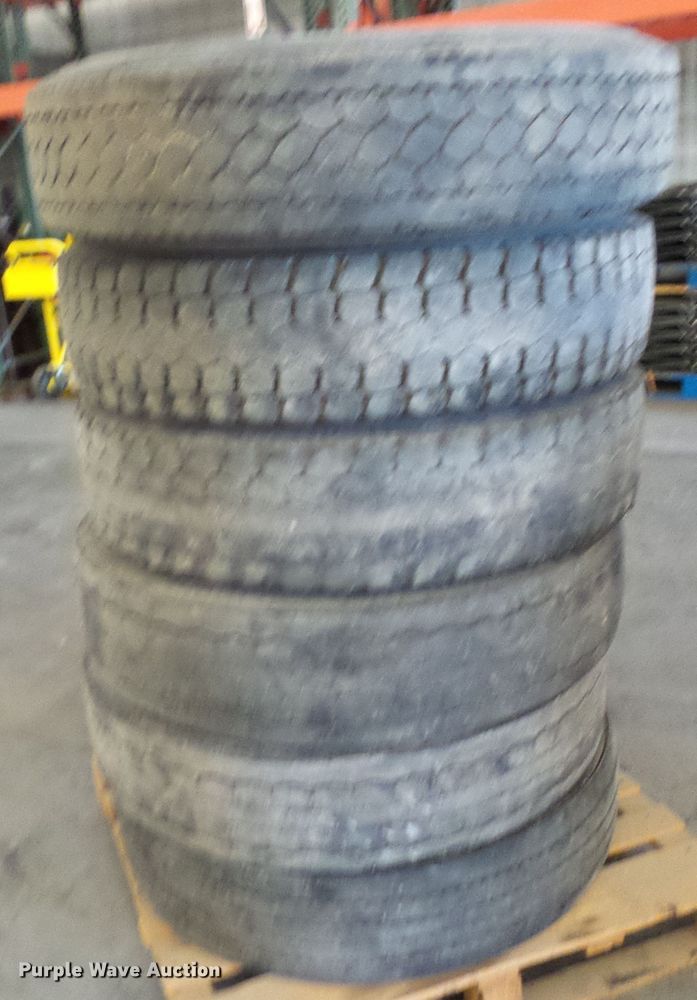 image for item DI0693 Tires and wheels