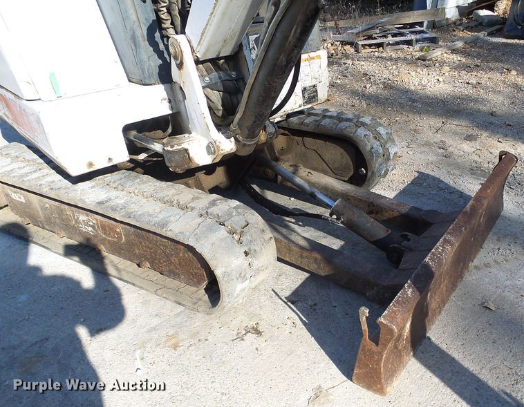 image for item DI0727 2000 Bobcat 331 mini excavator