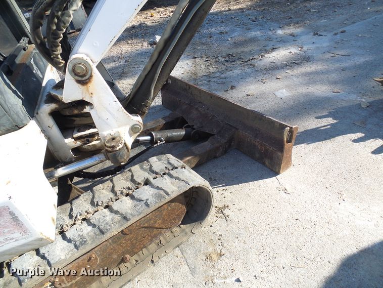 image for item DI0727 2000 Bobcat 331 mini excavator