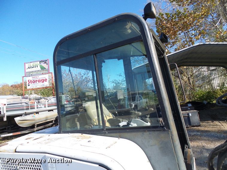 image for item DI0727 2000 Bobcat 331 mini excavator