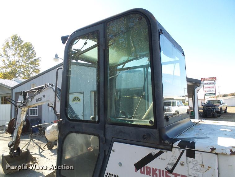 image for item DI0727 2000 Bobcat 331 mini excavator