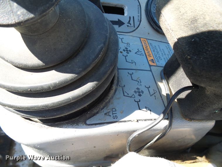 image for item DI0727 2000 Bobcat 331 mini excavator