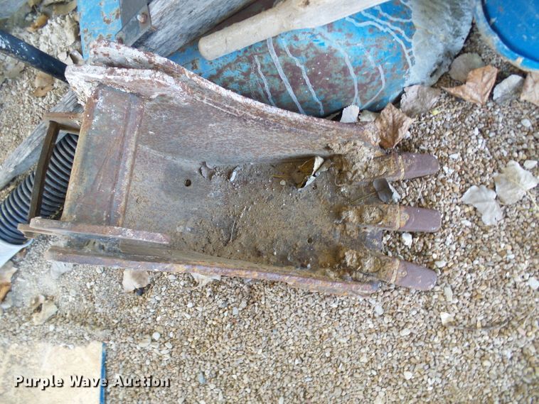 image for item DI0727 2000 Bobcat 331 mini excavator