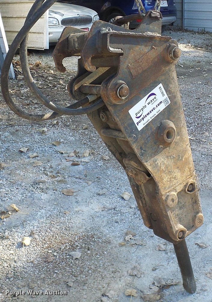 image for item DI0728 Bobcat breaker