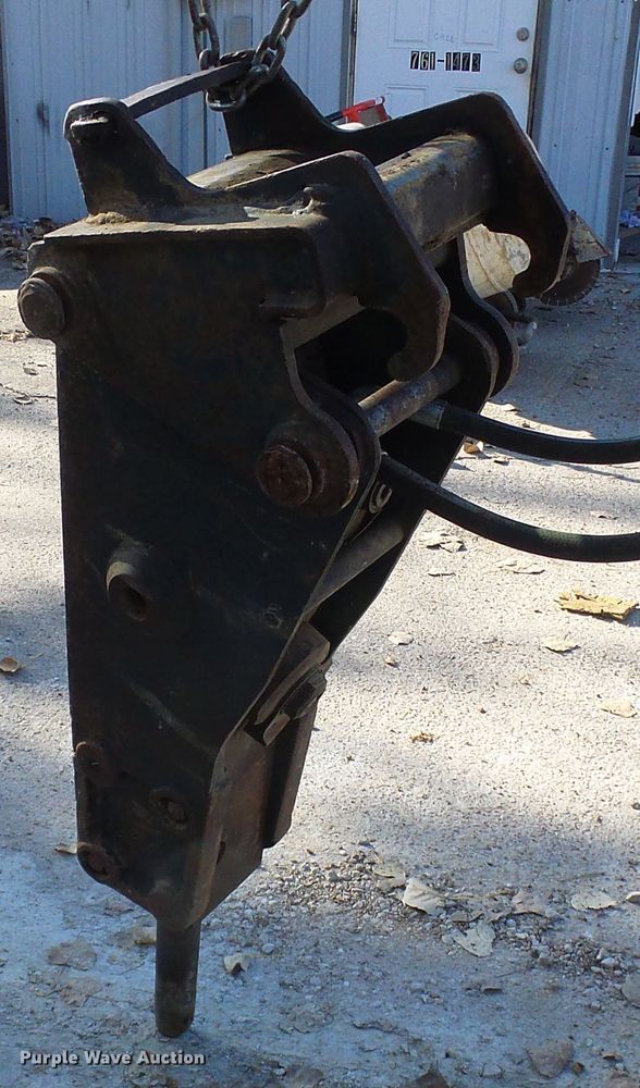 image for item DI0728 Bobcat breaker