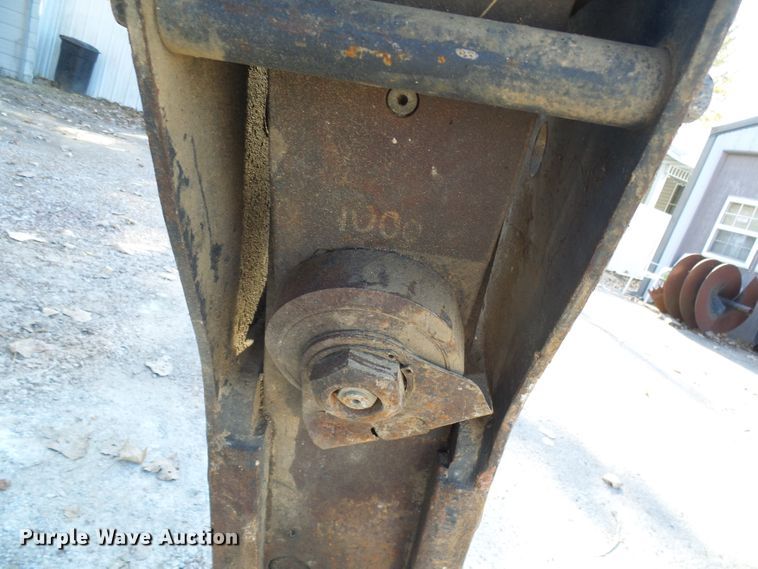 image for item DI0728 Bobcat breaker