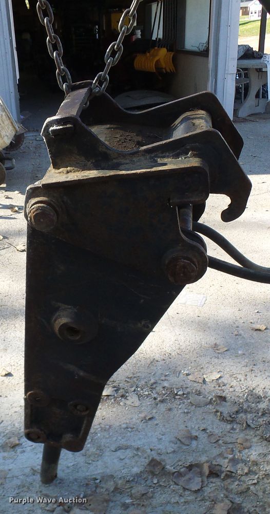 image for item DI0728 Bobcat breaker