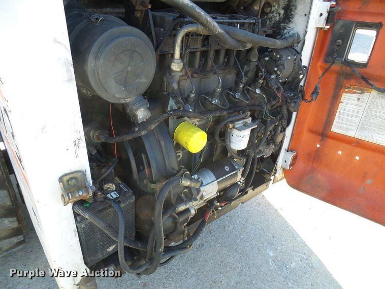 image for item DI0729 2000 Bobcat 873 skid steer