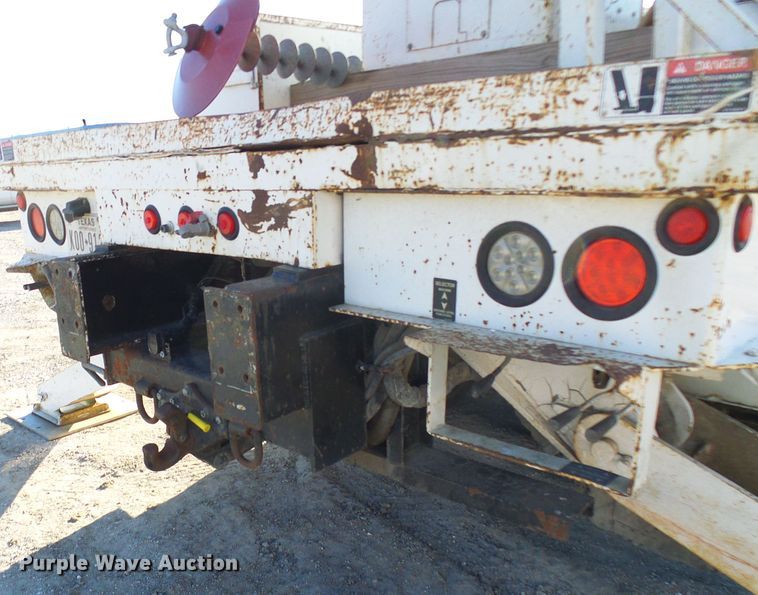 image for item DI0734 2004 International 7400 bucket truck