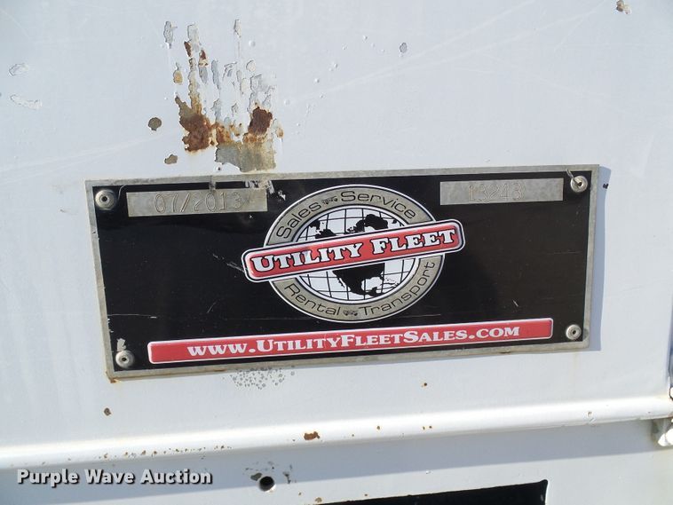 image for item DI0734 2004 International 7400 bucket truck