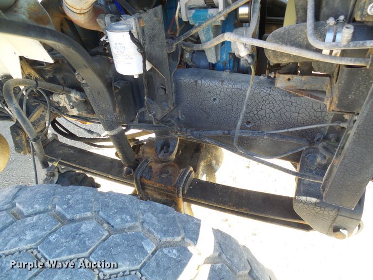 image for item DI0734 2004 International 7400 bucket truck