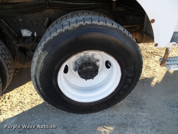 image for item DI0735 2006 Freightliner Business Class M2 digger derrick truck