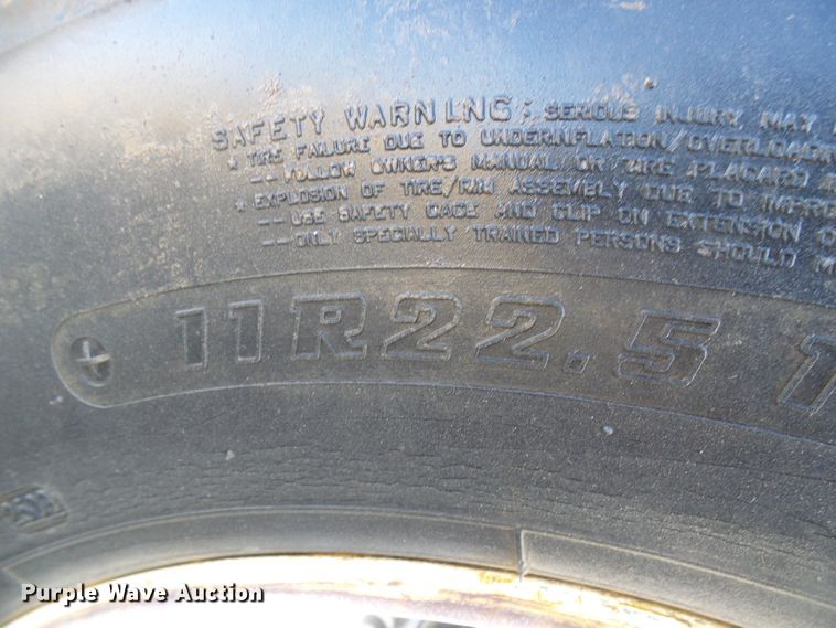 image for item DI0735 2006 Freightliner Business Class M2 digger derrick truck