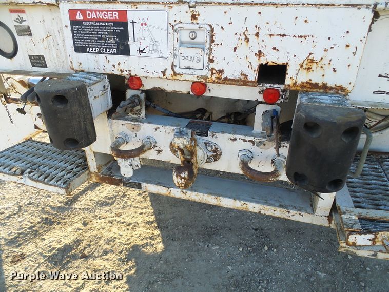 image for item DI0735 2006 Freightliner Business Class M2 digger derrick truck