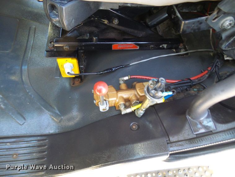 image for item DI0735 2006 Freightliner Business Class M2 digger derrick truck