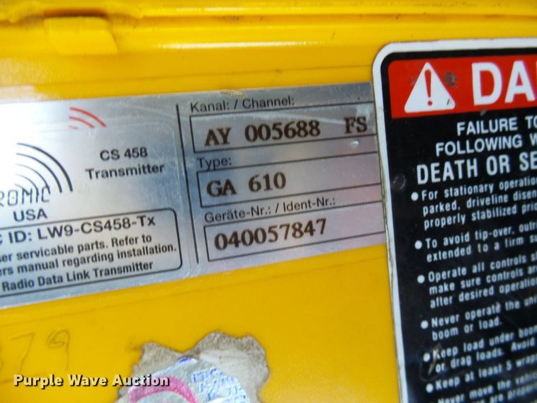 image for item DI0735 2006 Freightliner Business Class M2 digger derrick truck