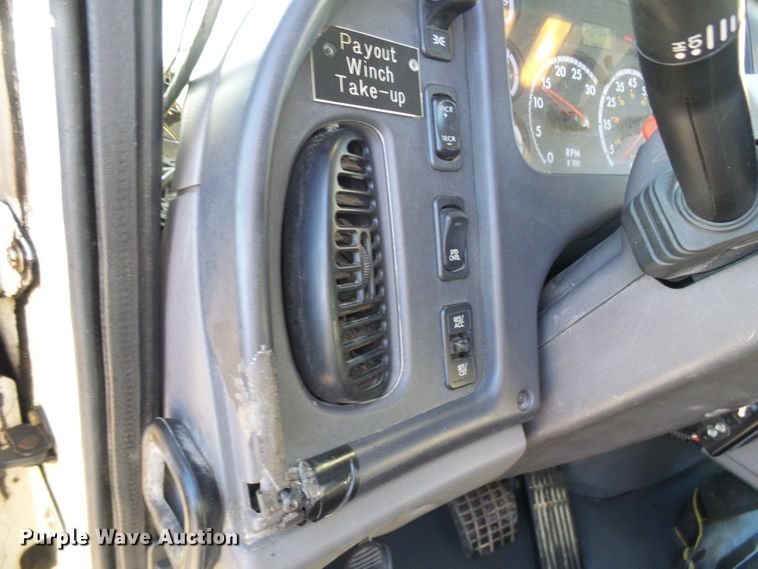 image for item DI0735 2006 Freightliner Business Class M2 digger derrick truck