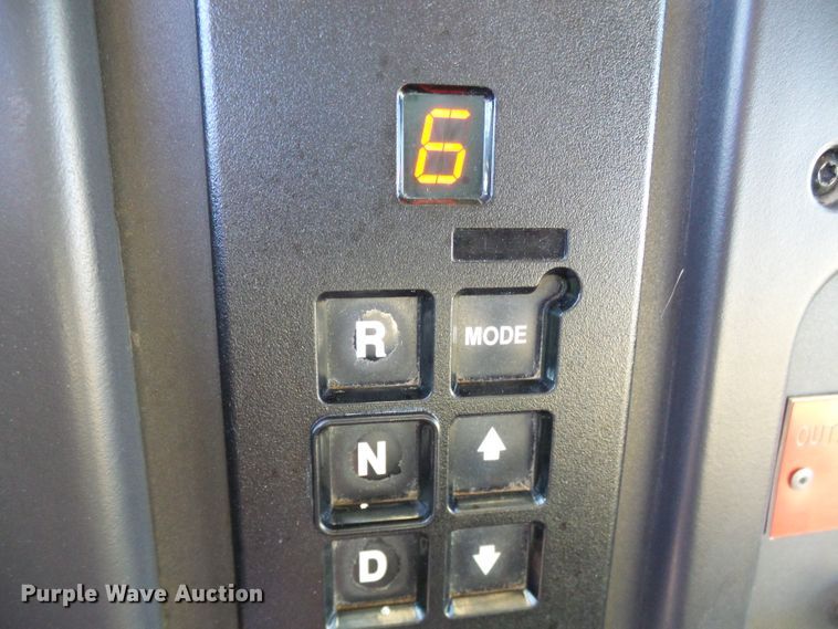 image for item DI0735 2006 Freightliner Business Class M2 digger derrick truck