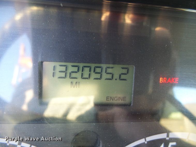 image for item DI0735 2006 Freightliner Business Class M2 digger derrick truck