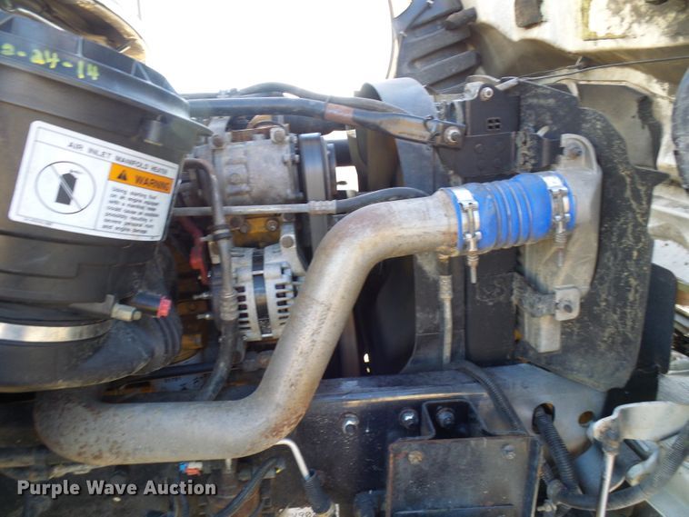 image for item DI0735 2006 Freightliner Business Class M2 digger derrick truck