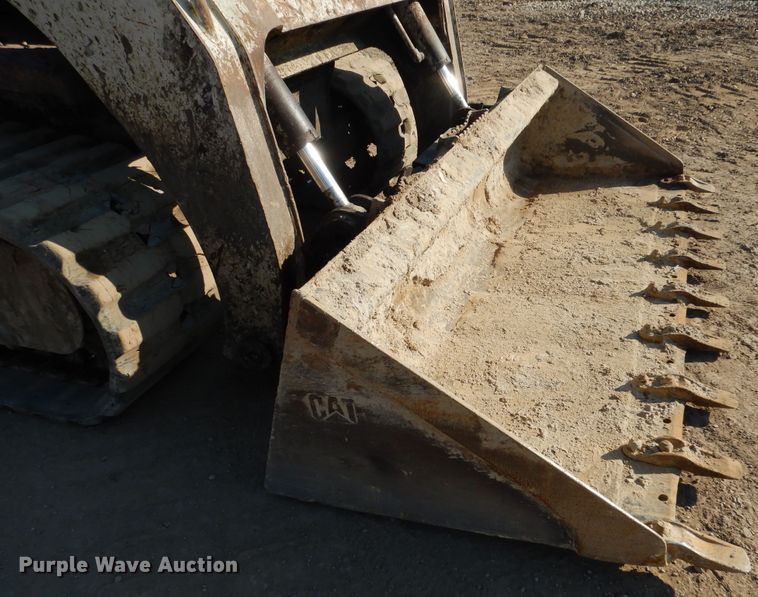 image for item DY9859 2011 Takeuchi TL250 skid steer