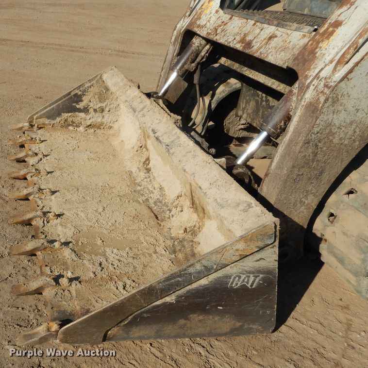 image for item DY9859 2011 Takeuchi TL250 skid steer