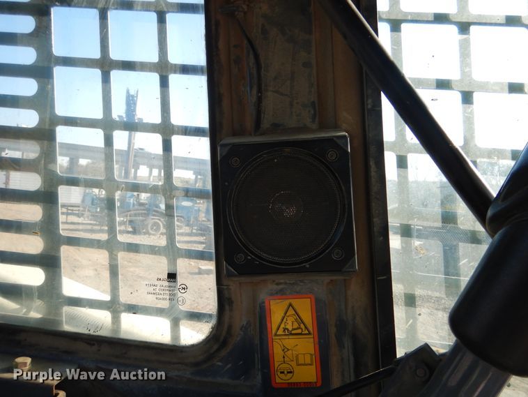 image for item DY9859 2011 Takeuchi TL250 skid steer