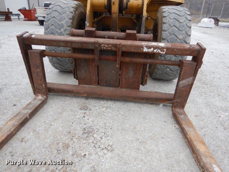image for item EC9082 1996 Caterpillar 938F wheel loader