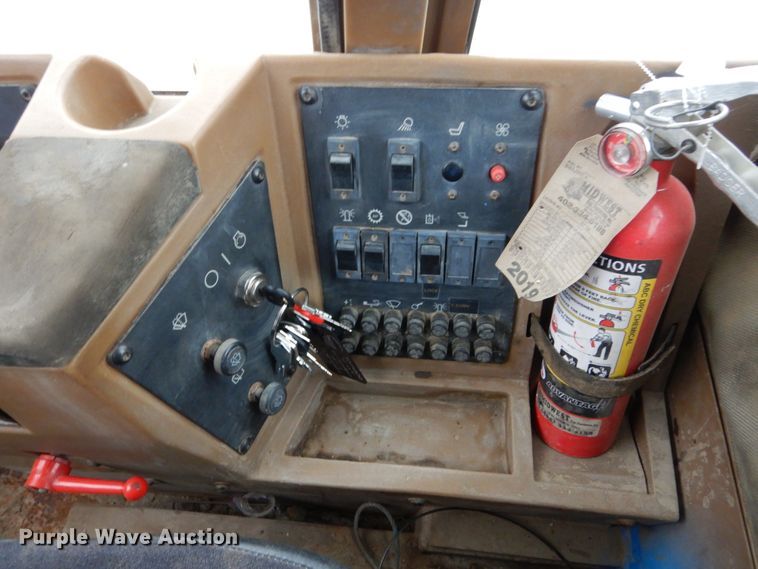 image for item EC9082 1996 Caterpillar 938F wheel loader